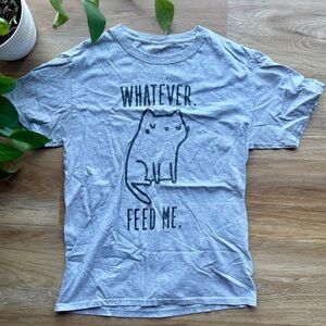 Gray Cat Graphic T-Shirt